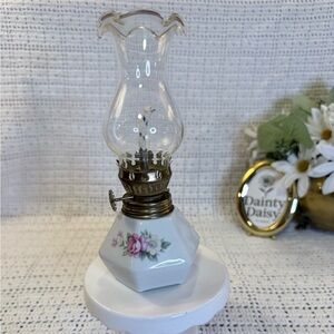 Vintage Floral White Oil Lamp